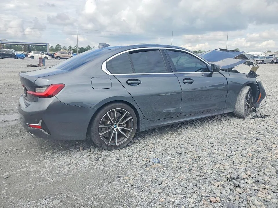 WBA5R1C54KAK10393 — 2019 BMW 330I photo 3
