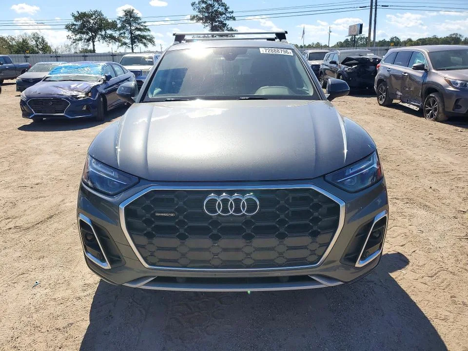 WA1E2AFY5M2028559 — 2021 AUDI Q5 E photo 5