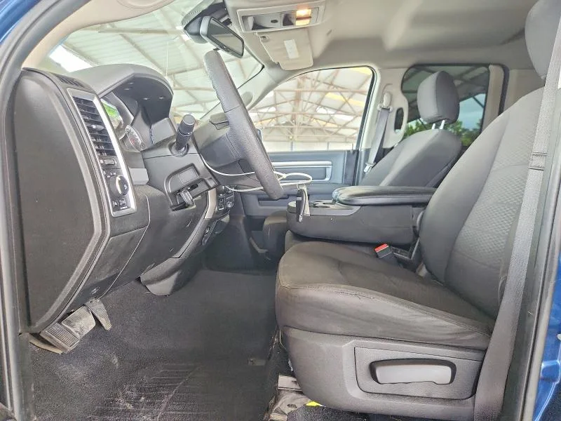 1C6RR7GTXKS736805 — 2019 RAM 1500 CLASSIC photo 7