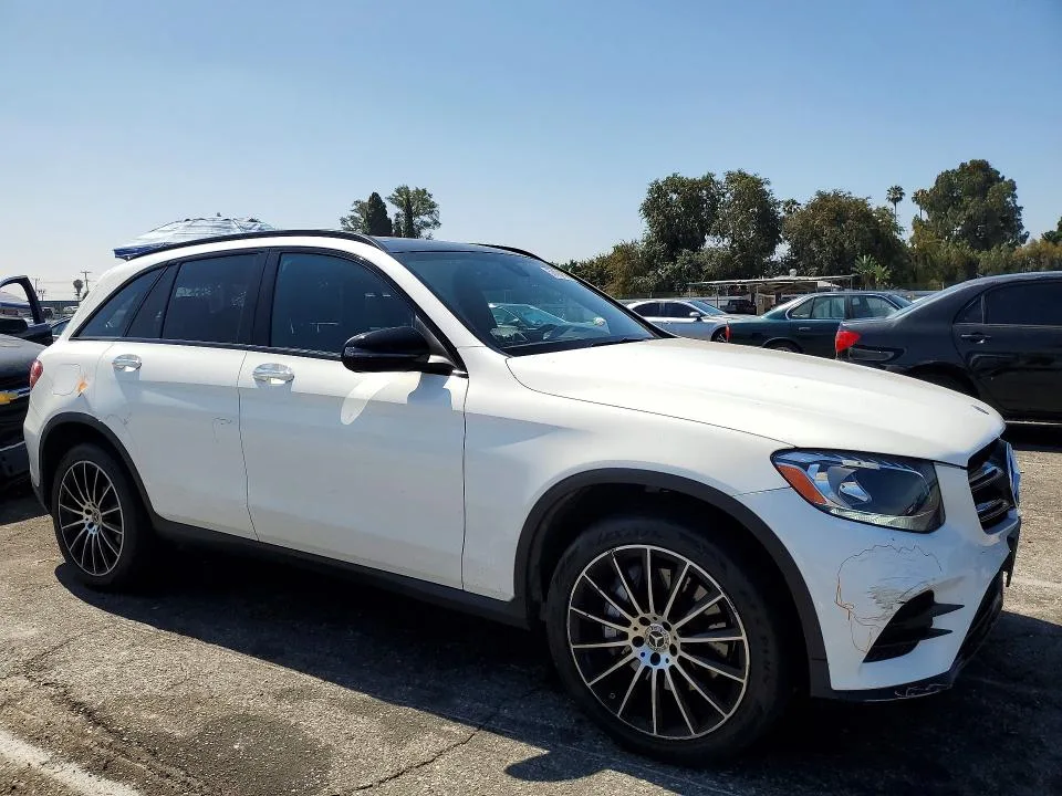 WDC0G4JB8JF361052 — 2018 MERCEDES-BENZ GLC photo 4