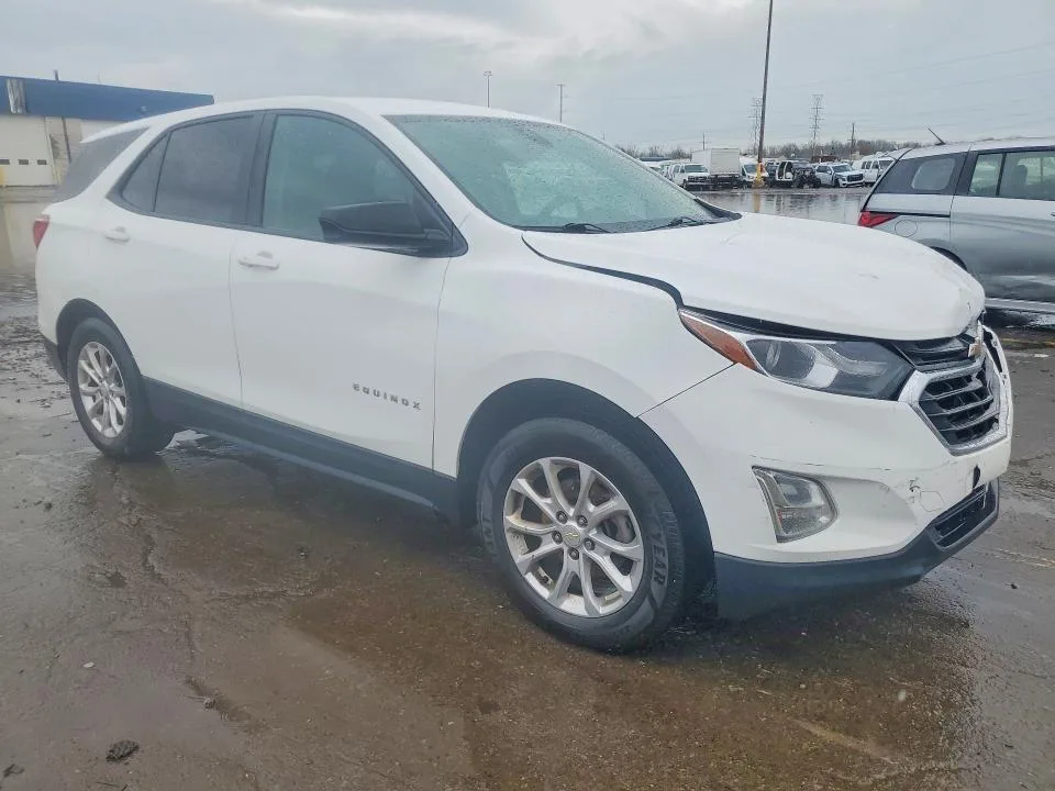3GNAXSEV9LS671946 — 2020 CHEVROLET EQUINOX photo 4