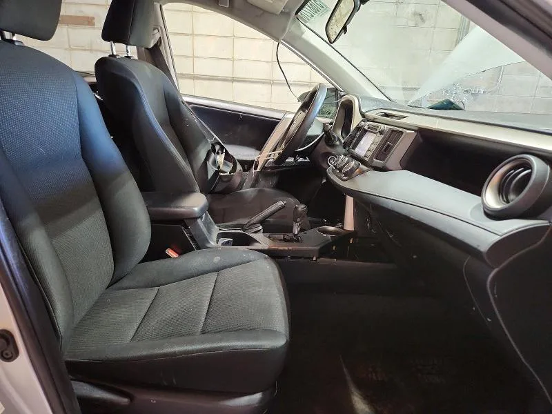 JTMBFREV4FJ046188 — 2015 TOYOTA RAV4 photo 7