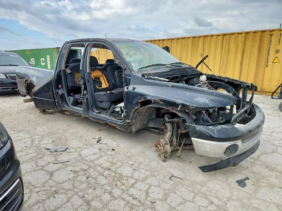 1D7HU18D74S582652 — 2004 DODGE RAM 1500 photo 4
