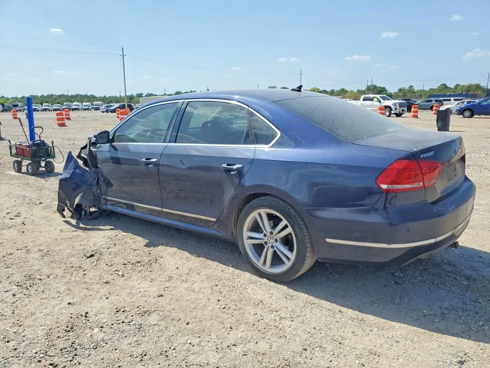 1VWCN7A38CC105630 — 2012 VOLKSWAGEN PASSAT photo 2