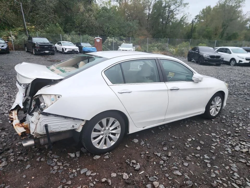 1HGCR2F86FA183498 — 2015 HONDA ACCORD photo 3