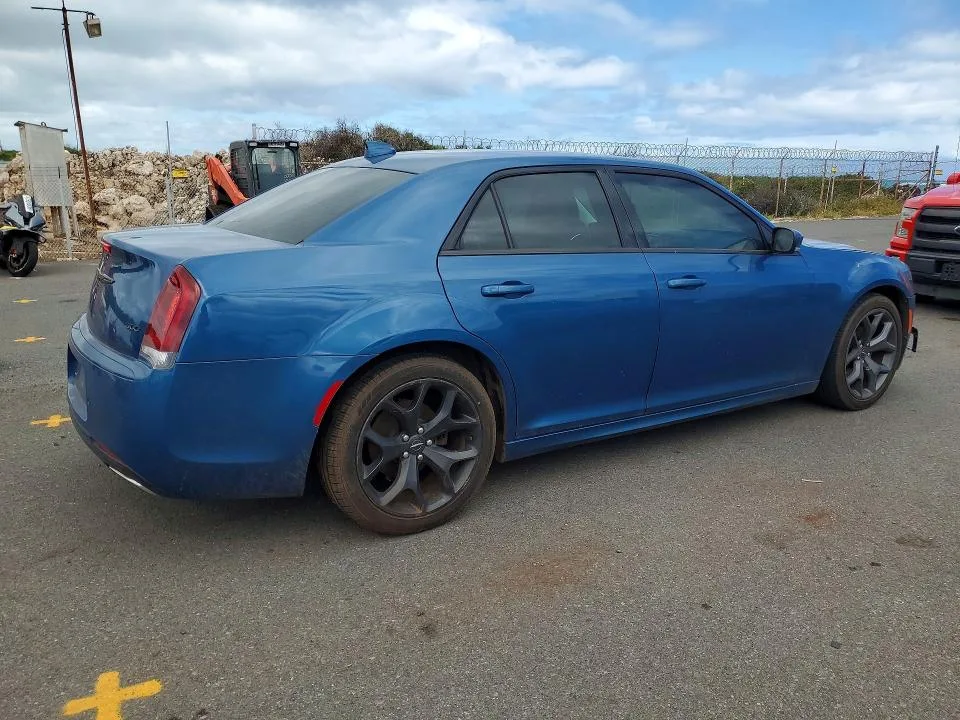2C3CCAAG9MH533024 — 2021 CHRYSLER 300 photo 3