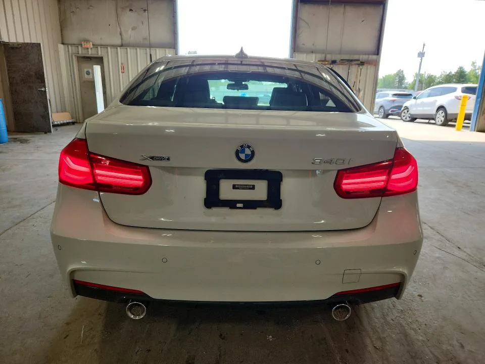 WBA8B7C5XJA938030 — 2018 BMW 340 photo 6