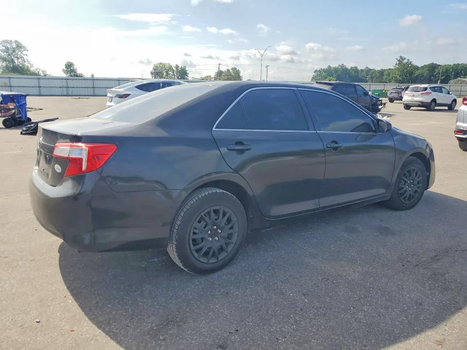 4T1BF1FKXCU581733 — 2012 TOYOTA CAMRY photo 3