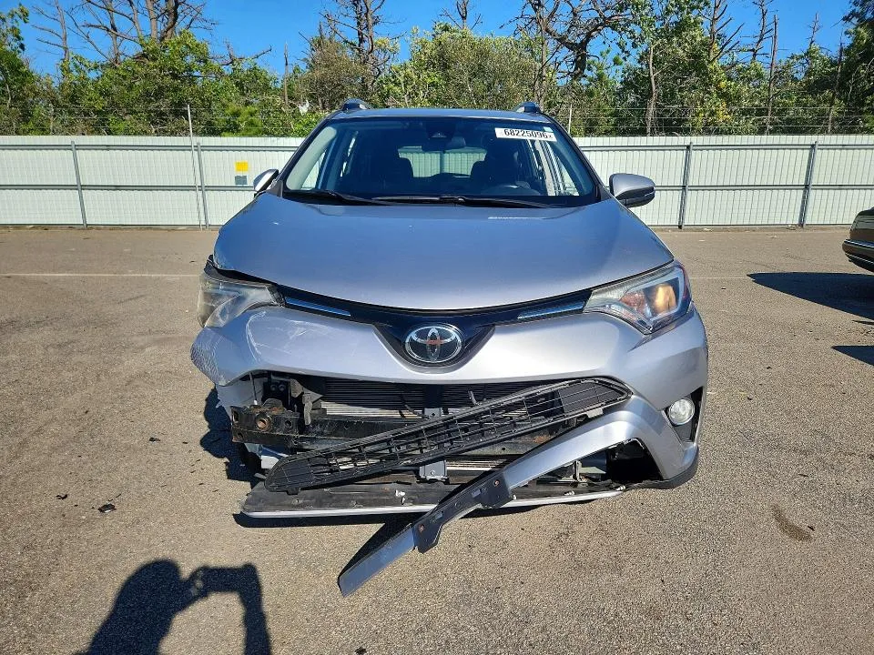 JTMRFREV8JD237554 — 2018 TOYOTA RAV4 photo 5