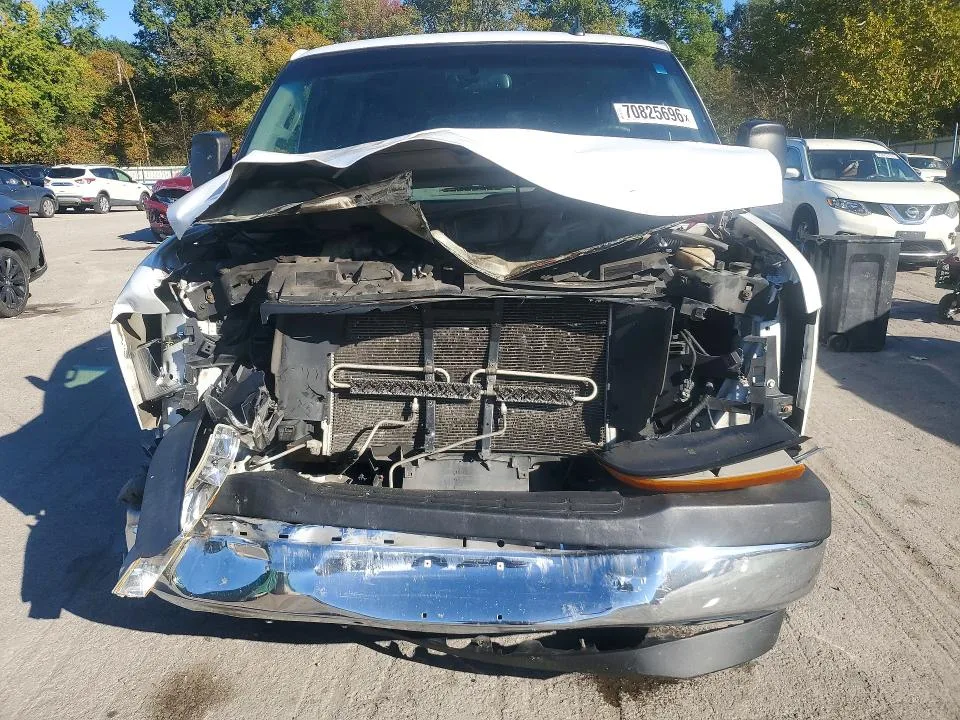 1GAZGMFG7J1261628 — 2018 CHEVROLET EXPRESS G3500 photo 5