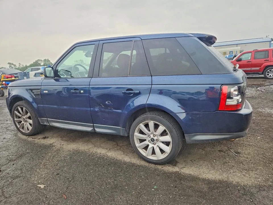 SALSF2D47DA808287 — 2013 LAND ROVER RANGE ROVER SPORT photo 2