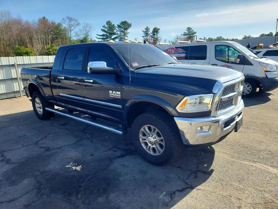 3C6UR5NJ1JG224405 — 2018 RAM 2500 photo 4