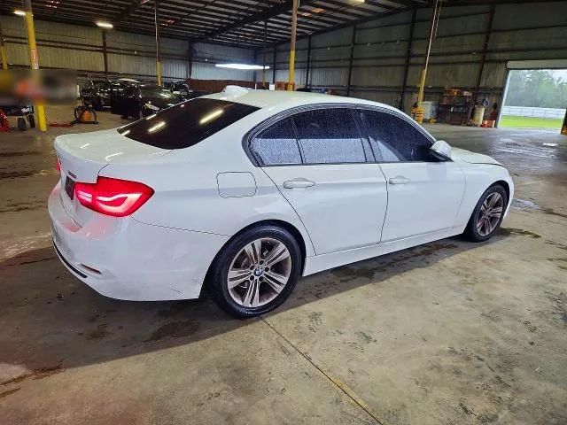 WBA8E9G59GNT43586 — 2016 BMW 328 photo 3