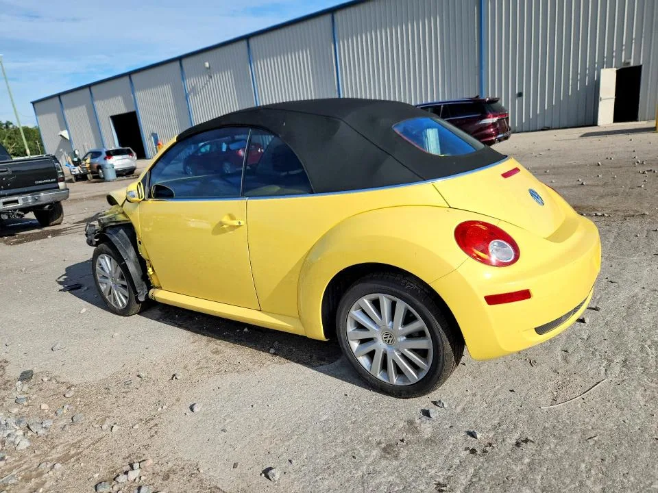 3VWRF31Y38M414536 — 2008 VOLKSWAGEN NEW BEETLE photo 2
