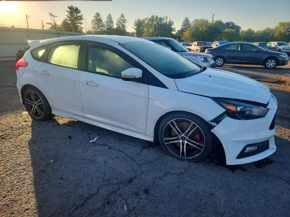 1FADP3L9XHL345335 — 2017 FORD FOCUS photo 4