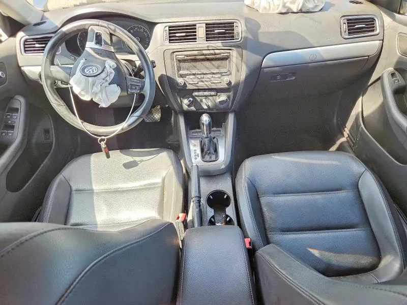 3VWDP7AJ5DM421239 — 2013 VOLKSWAGEN JETTA photo 8
