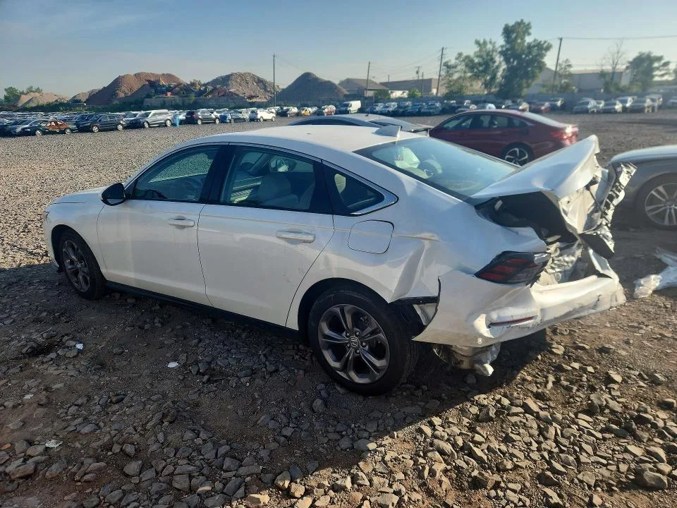 1HGCY1F37RA092214 — 2024 HONDA ACCORD photo 2