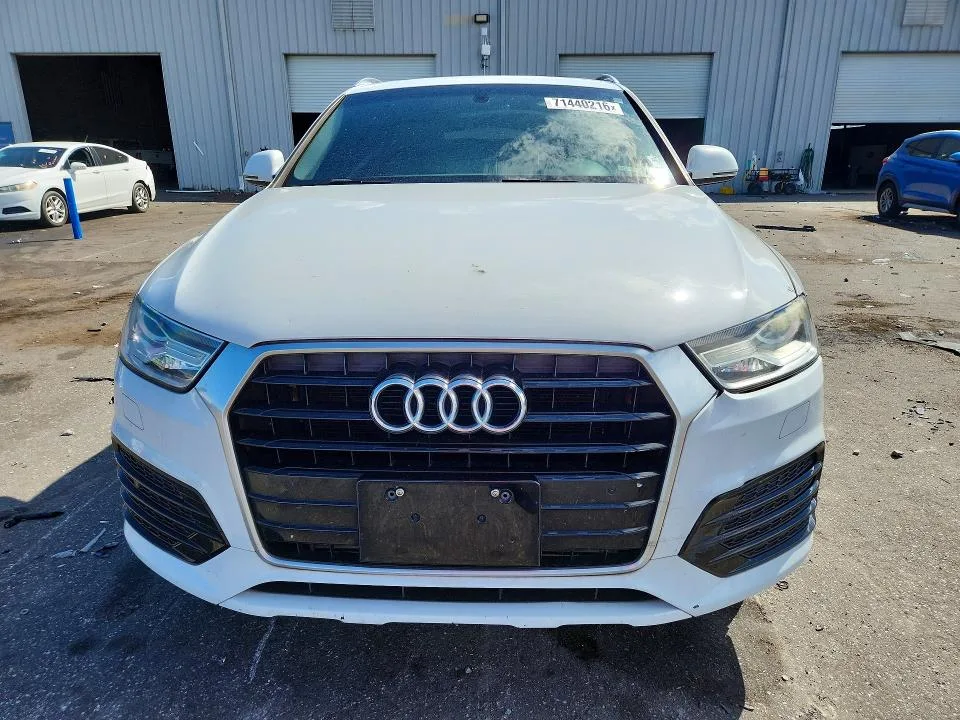 WA1BCCFS2JR002950 — 2018 AUDI Q3 photo 5