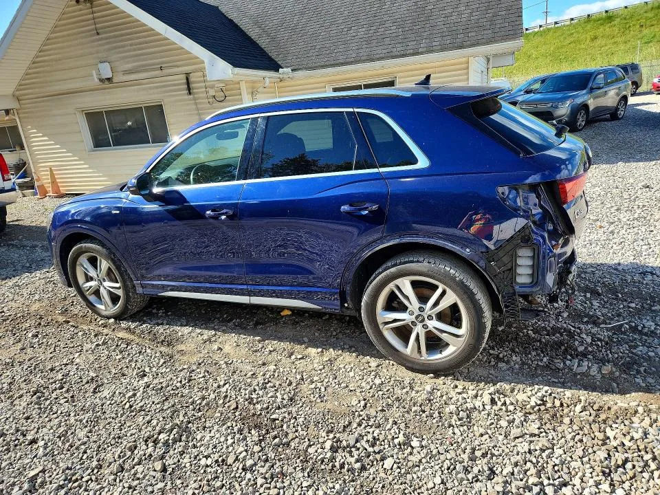 WA1EECF39N1148122 — 2022 AUDI Q3 photo 2