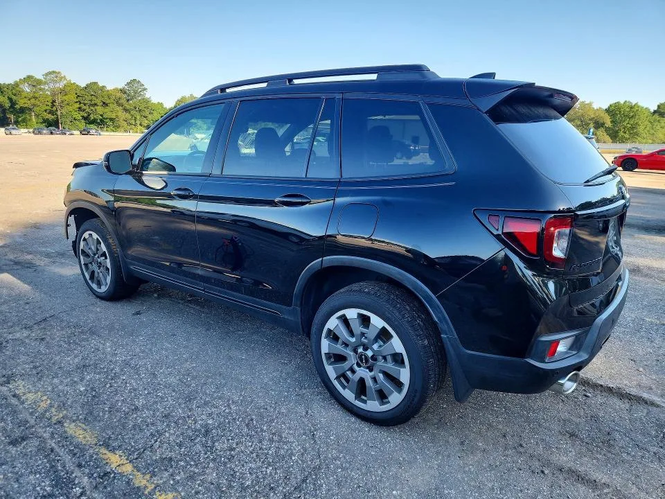 5FNYF8H89SB014168 — 2025 HONDA PASSPORT photo 2