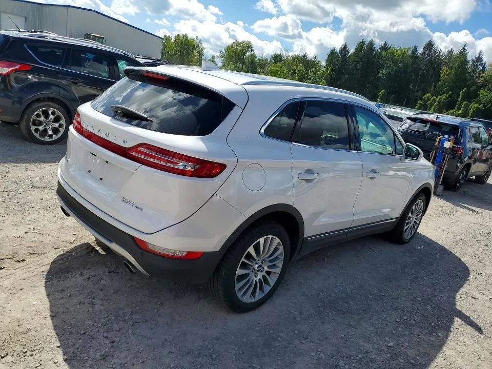 5LMCJ3D97HUL11619 — 2017 LINCOLN MKC photo 3