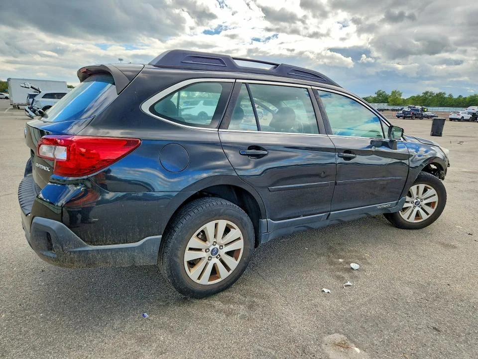 4S4BSABCXK3208299 — 2019 SUBARU OUTBACK photo 3