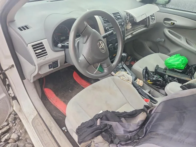 2T1BU4EE3AC267925 — 2010 TOYOTA COROLLA photo 8