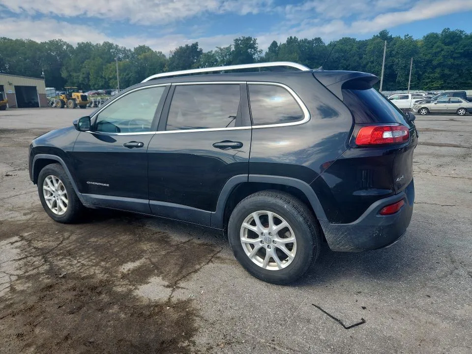 1C4PJMCS5FW753092 — 2015 JEEP CHEROKEE photo 2