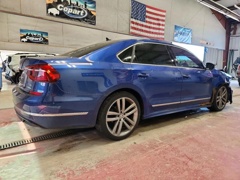 1VWDT7A31HC008707 — 2017 VOLKSWAGEN PASSAT photo 3