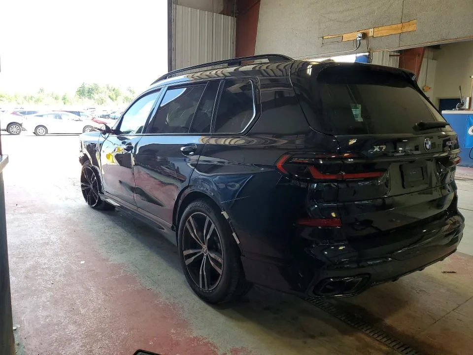 5UX33EM0XR9V87293 — 2024 BMW X7 photo 2
