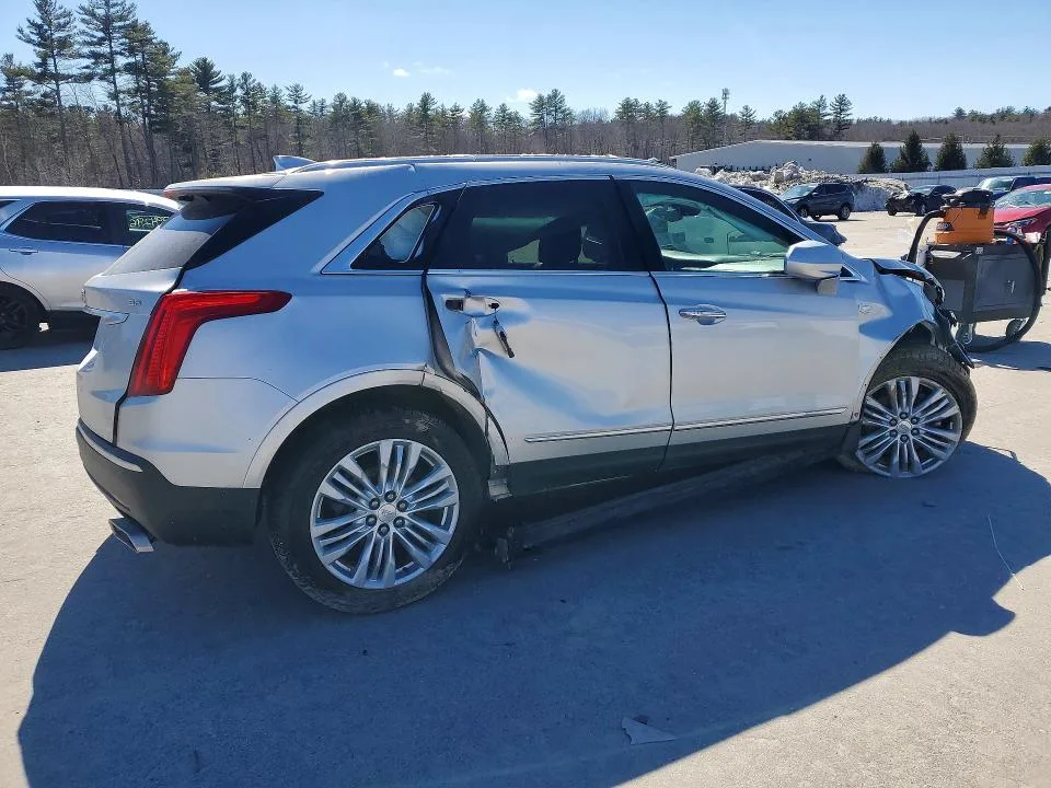 1GYKNERS8KZ112470 — 2019 CADILLAC XT5 photo 3
