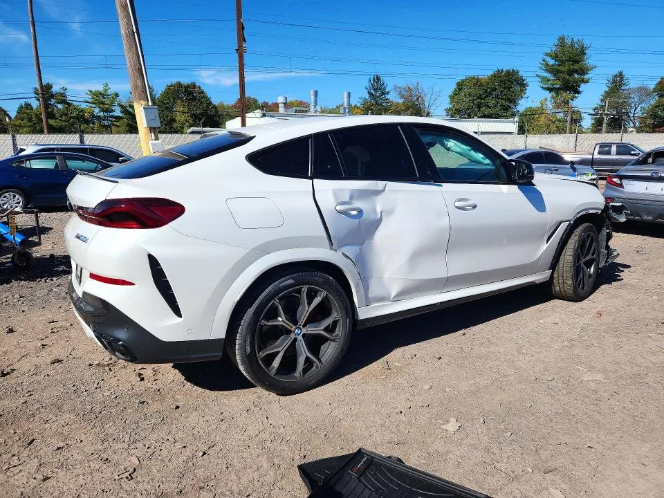5UX43EX00R9V32223 — 2024 BMW X6 photo 3