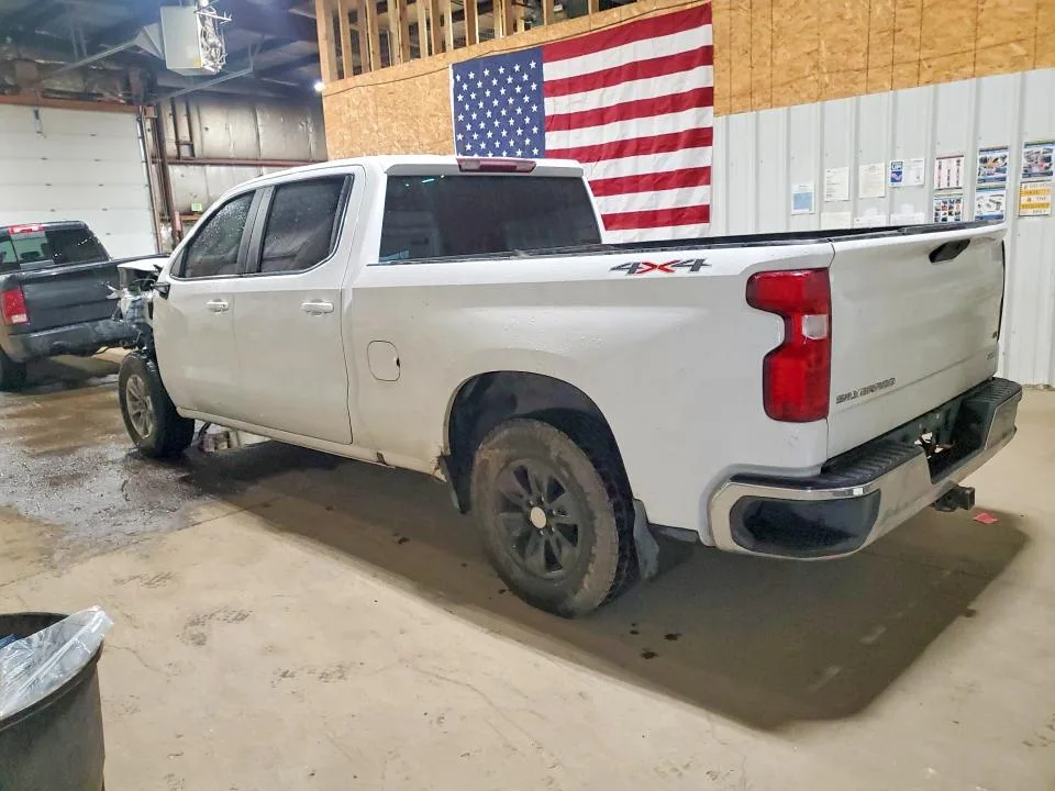 1GCUYDED0LZ151952 — 2020 CHEVROLET SILVERADO photo 2