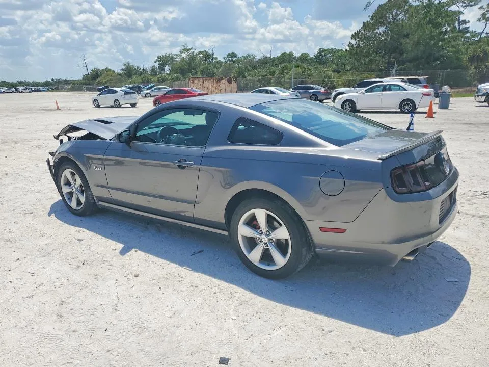1ZVBP8CF9D5278033 — 2013 FORD MUSTANG photo 2