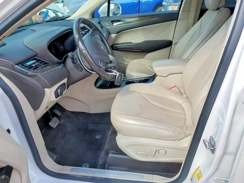 5LMCJ3D97HUL11619 — 2017 LINCOLN MKC photo 7