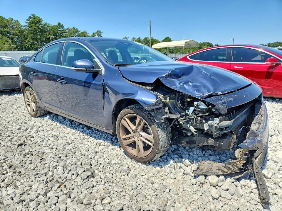 YV126MFKXF1345654 — 2015 VOLVO S60 photo 4