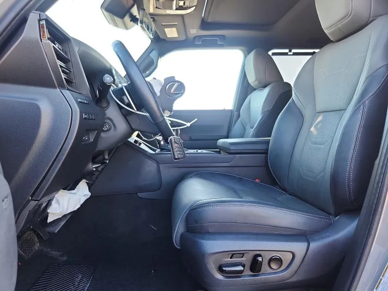 JTJVBCDXXS5055941 — 2025 LEXUS GX 550 photo 7