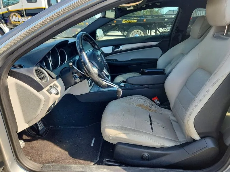WDDGJ4HB0CF775169 — 2012 MERCEDES-BENZ C photo 7