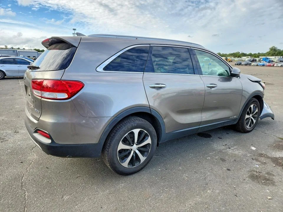 5XYPHDA56GG100522 — 2016 KIA SORENTO photo 3