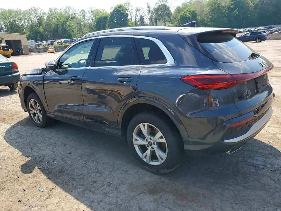 WA11AAGU9S2092291 — 2025 AUDI Q5 photo 2