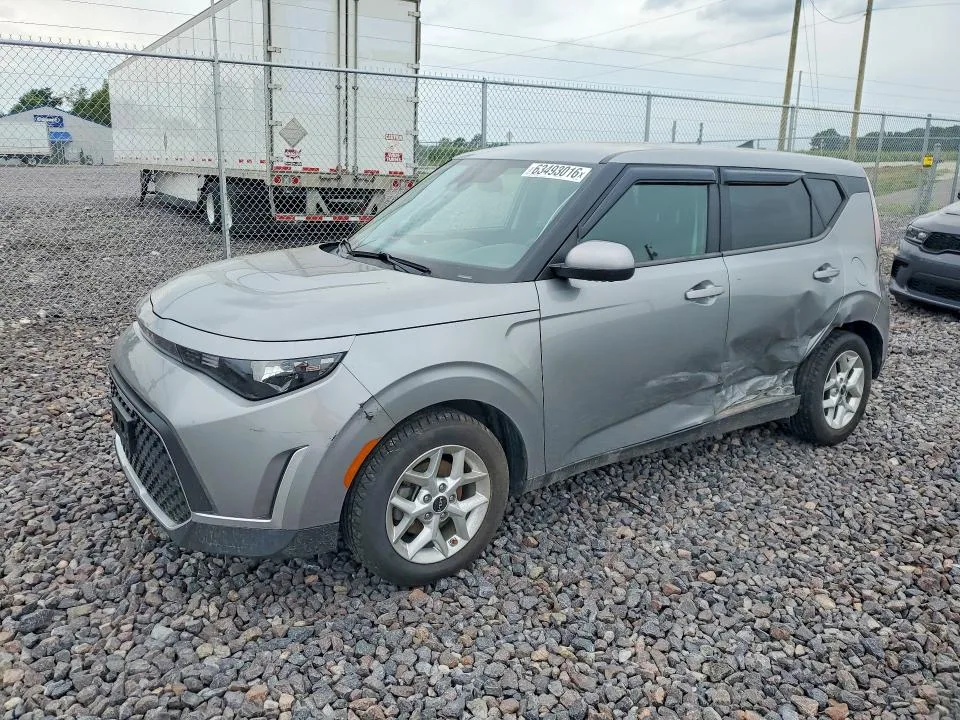 KNDJ23AU7P7876860 — 2023 KIA SOUL photo 1