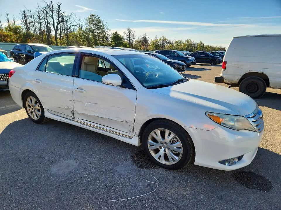4T1BK3DB9BU412814 — 2011 TOYOTA AVALON photo 4