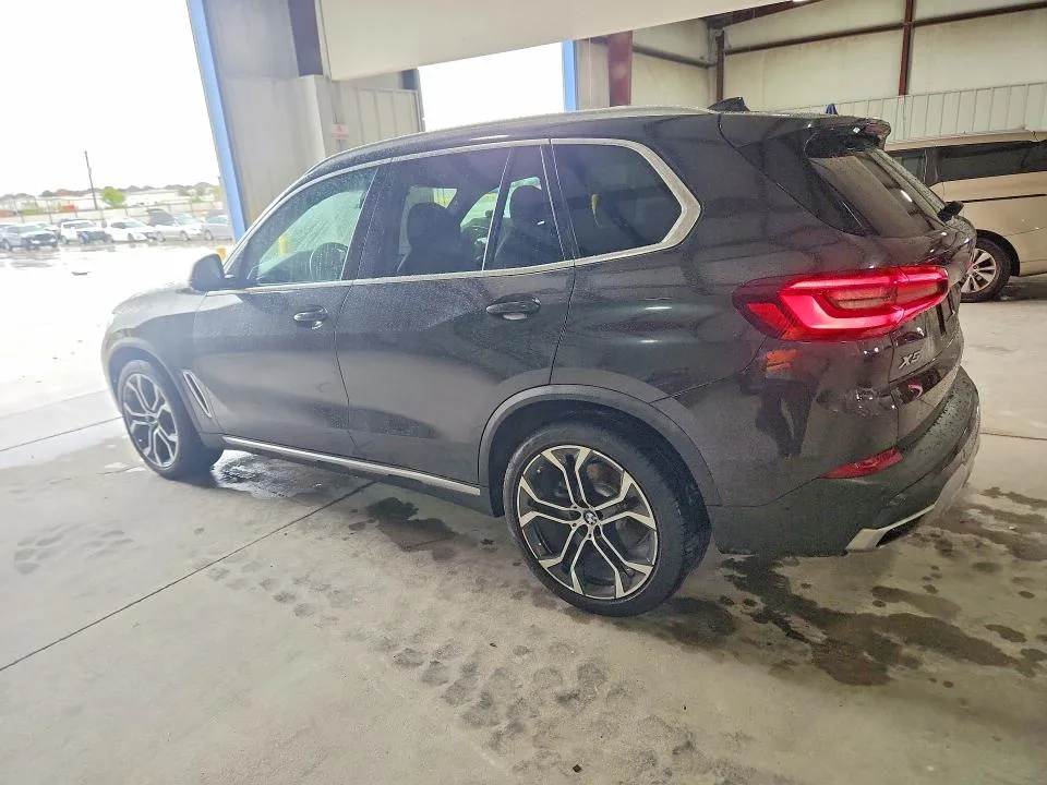 5UXCR4C07L9C43814 — 2020 BMW X5 photo 2