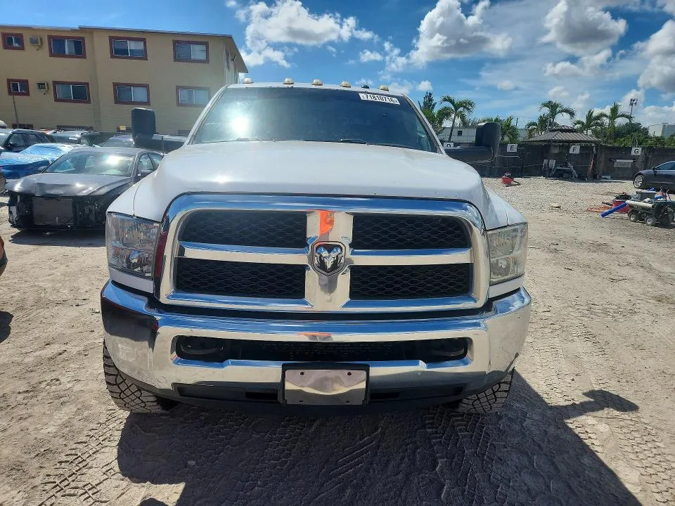 3C6UR5HLXJG277911 — 2018 RAM 2500 photo 5