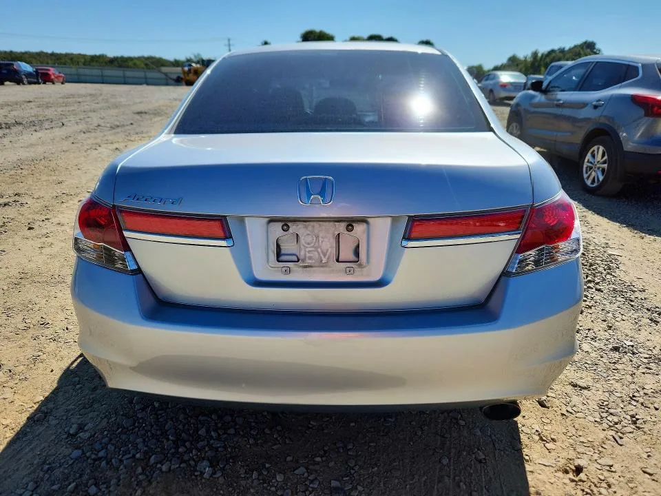 1HGCP2F43CA001898 — 2012 HONDA ACCORD photo 6