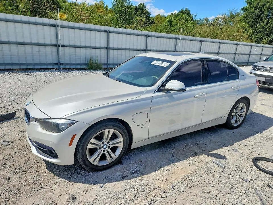 WBA8E1C36HA029666 — 2017 BMW 330E photo 1