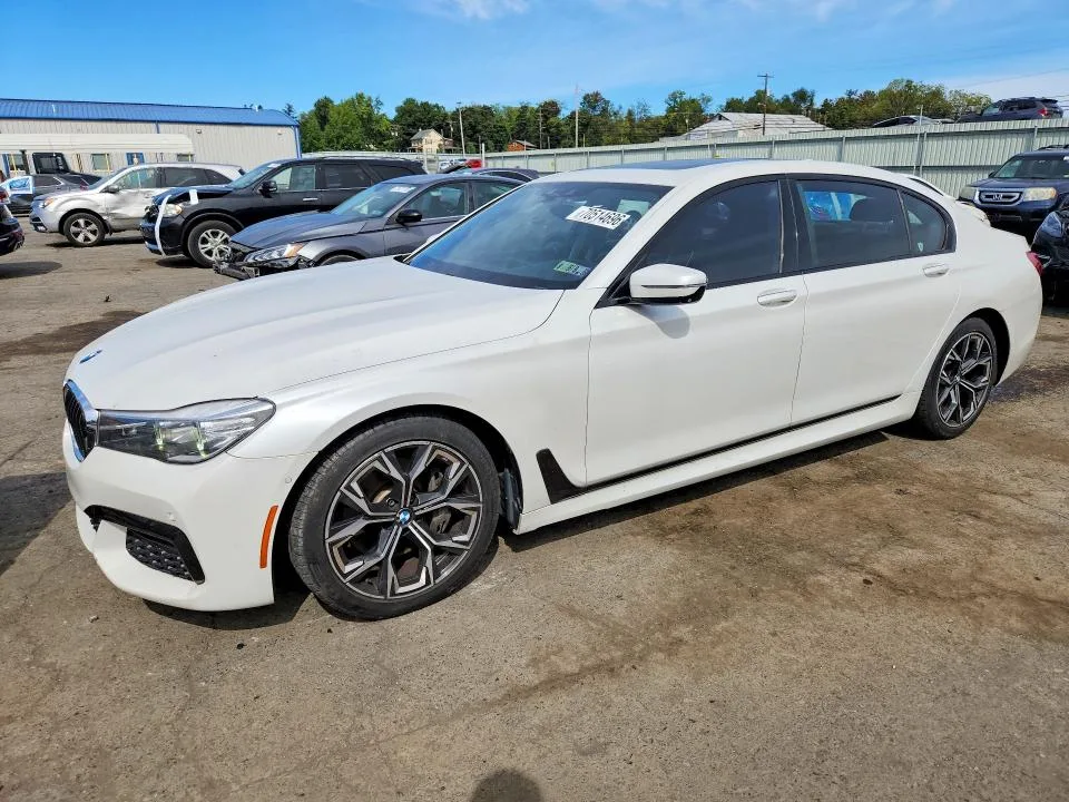 WBA7E4C53HGU99228 — 2017 BMW 740 photo 1