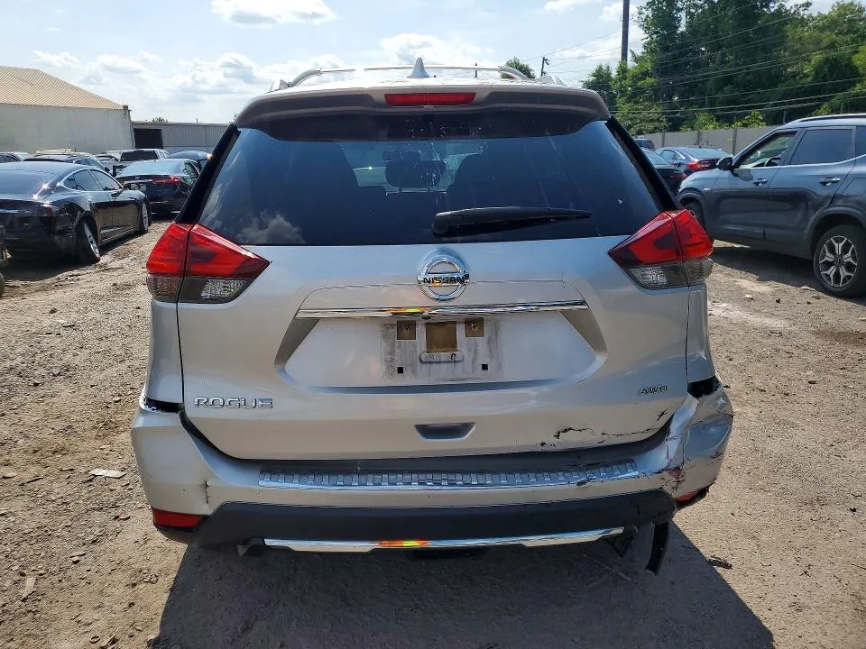 JN8AT2MV4HW020410 — 2017 NISSAN ROGUE photo 6