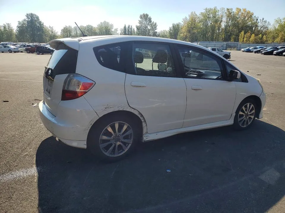 JHMGE8H5XDC010875 — 2013 HONDA FIT photo 3