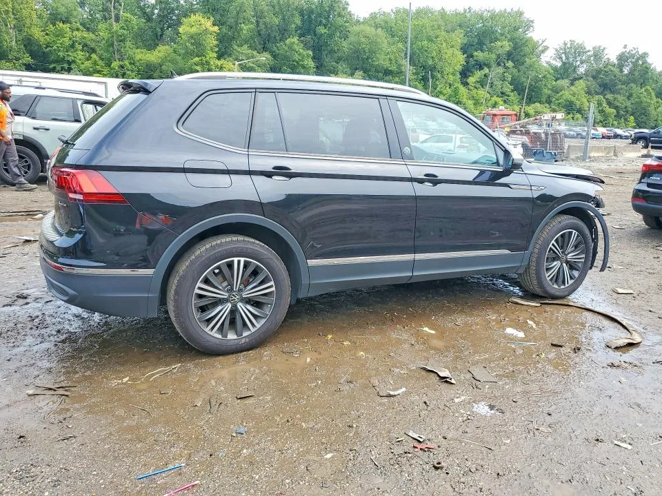 3VVAB7AX0RM226408 — 2024 VOLKSWAGEN TIGUAN photo 3